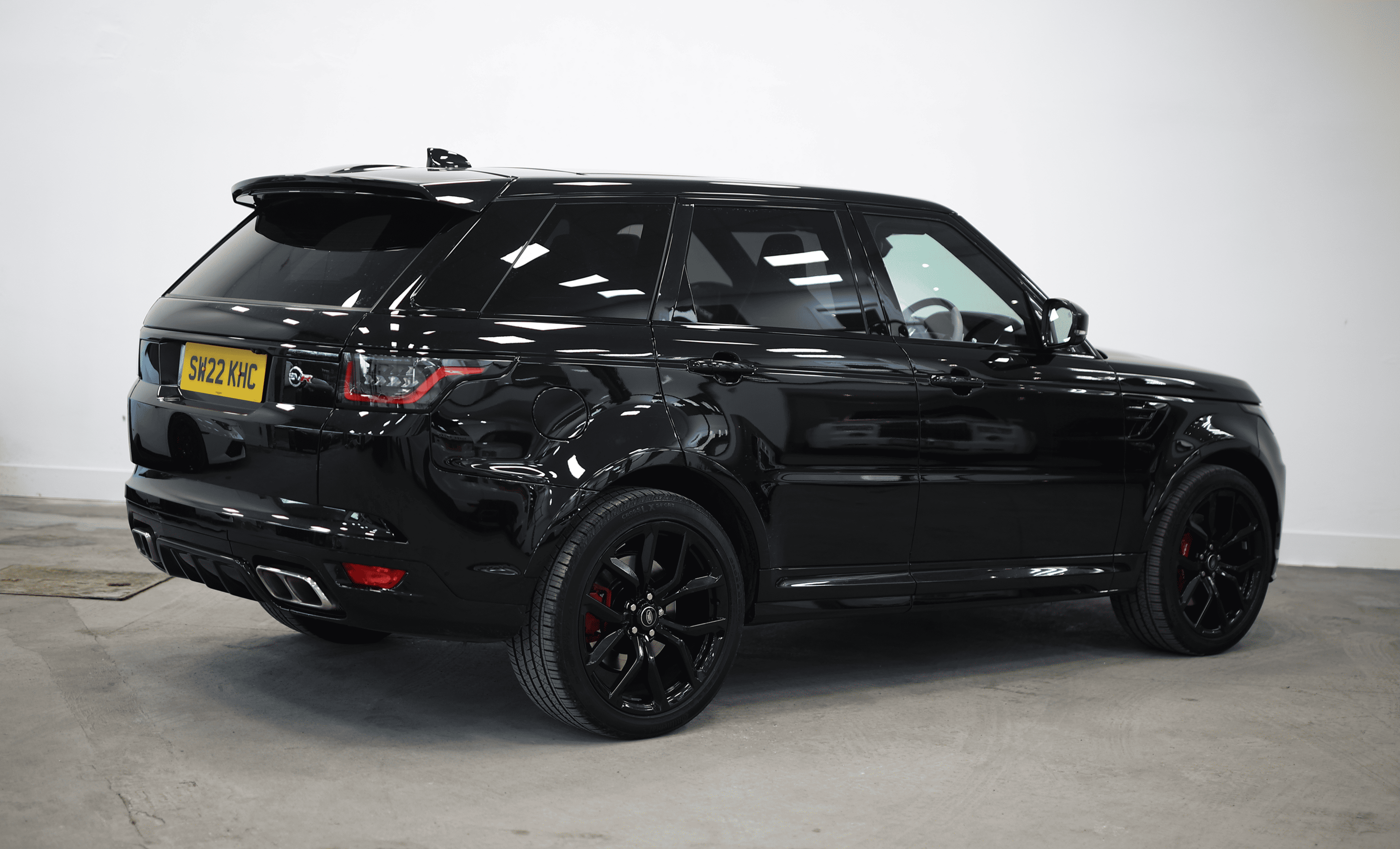 Range Rover - The Pinnacle of Luxury and Adventure
