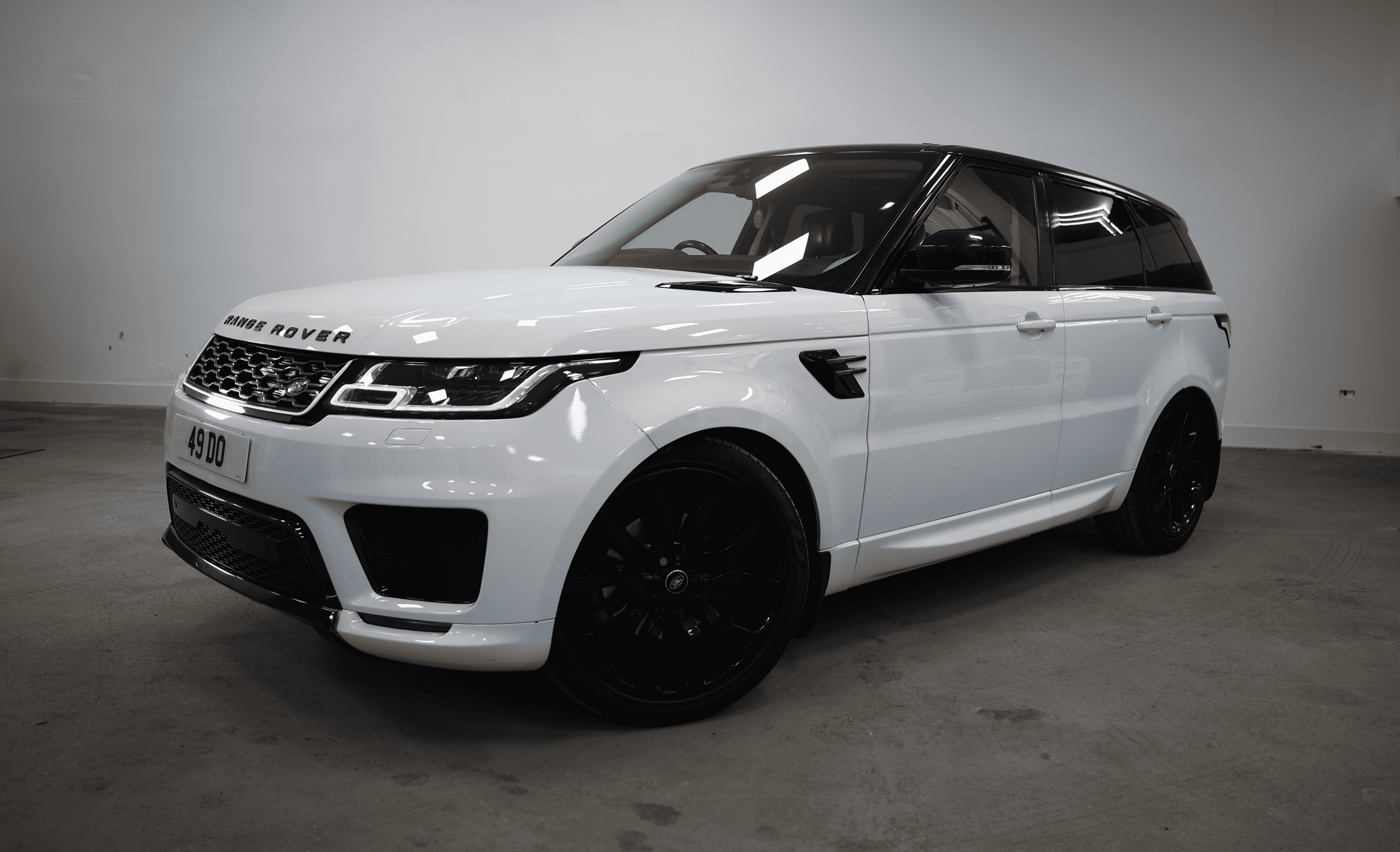 Range Rover - The Pinnacle of Luxury and Adventure
