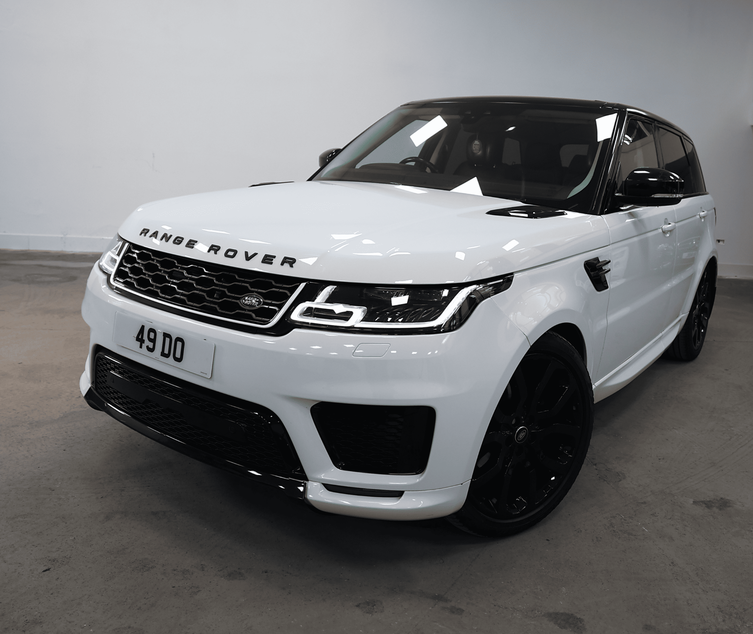 Pinnacle Range Rover Range Rover - The Pinnacle of Luxury and Adventure
